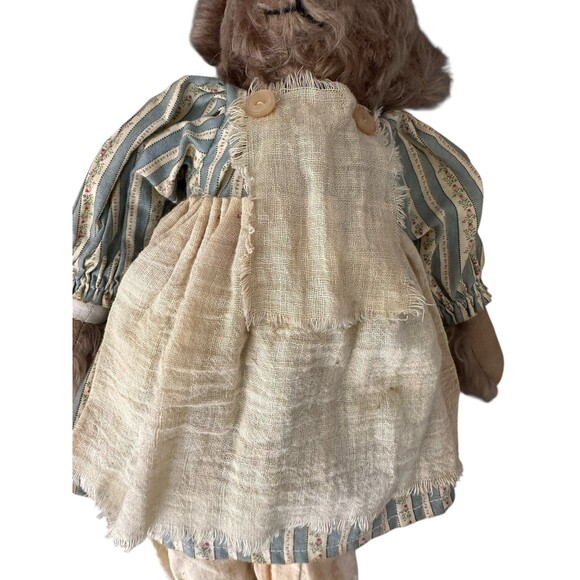 Dee Thorpe Handmade Bear Plush in Apron Filk Country Cottage Core Artist Signed - Picture 3 of 12